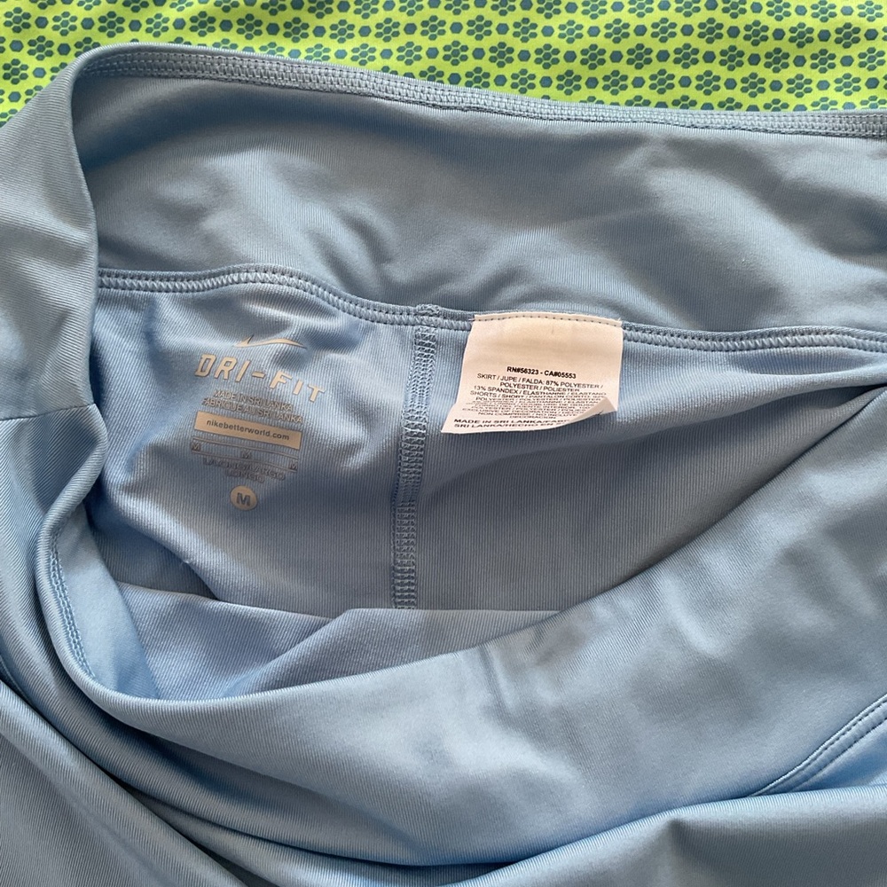 Nike Blue to Green Gradient Performance Tank and Skort Set - Picture 5 of 5